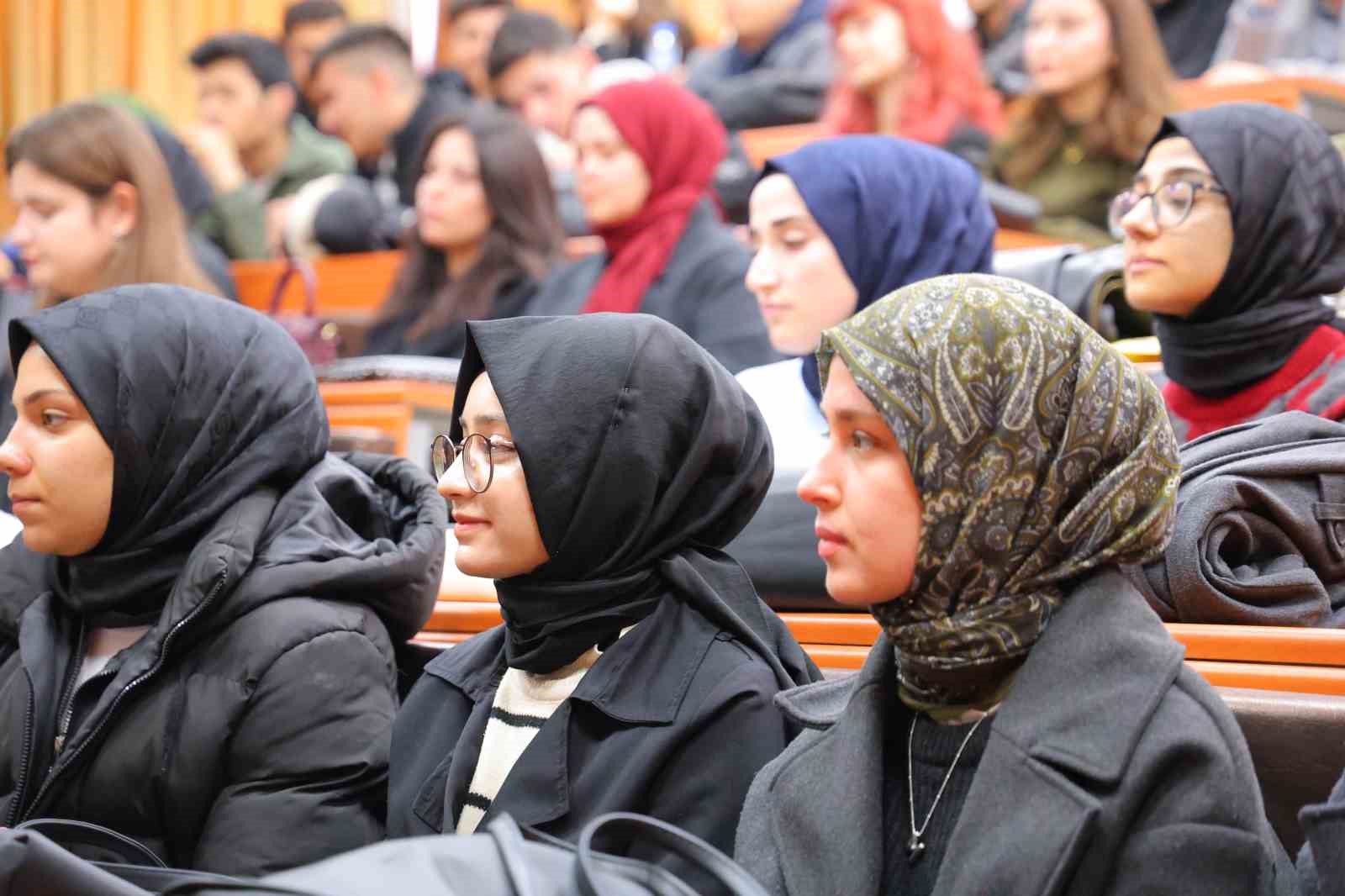 tdk baskani prof dr mert bu yil birinci gelen kavram 300 bin oyla dijital
