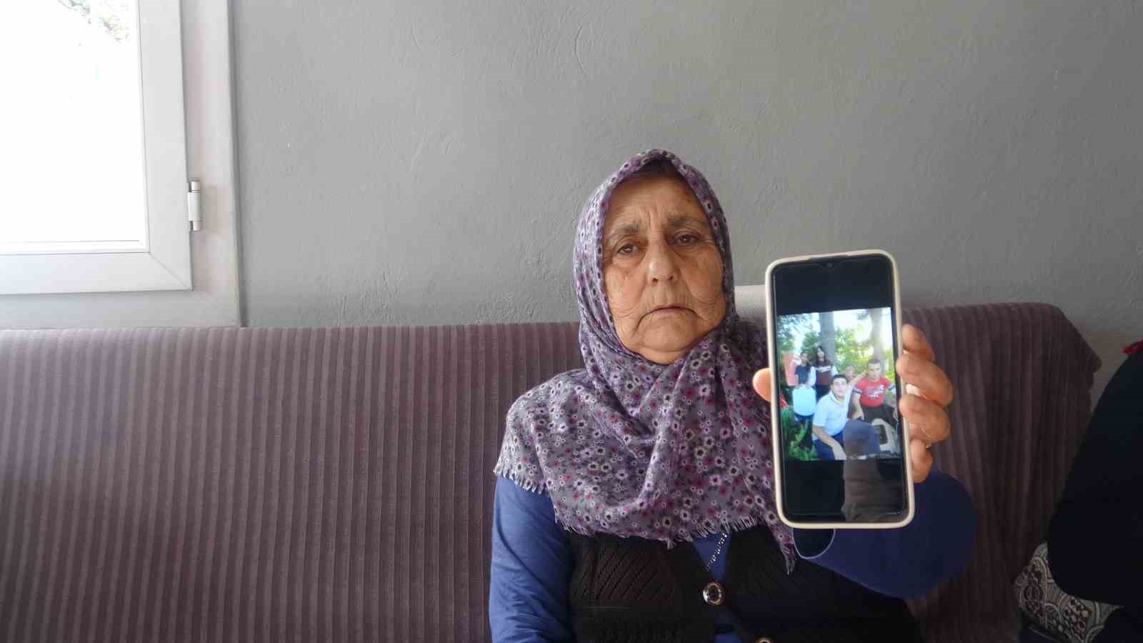 Tedavi gördüğü hastanenin depremde yıkılmasıyla vefat eden kocasının ardından 3 evladıyla hayata tutundu 7 tedavi gordugu hastanenin depremde yikilmasiyla vefat eden kocasinin ardindan 3 evladiyla hayata tutundu 3 lBIJAbEg
