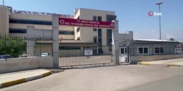 tedavi-goren-babasina-yastik-almaya-giderken-kaza-gecirdi-15-gunluk-yasam-savasini-kaybetti-RTcPCxVr.jpg