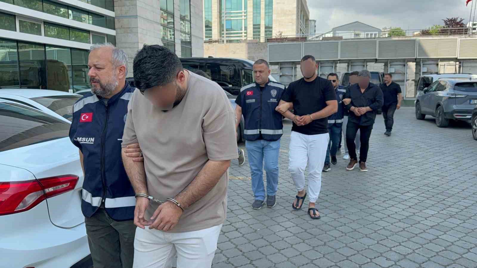 Tefecilik ve dolandırıcılık operasyonundan 4 kişi adliyeye sevk edildi 5 tefecilik ve dolandiricilik operasyonundan 4 kisi adliyeye sevk edildi 1 bDLre7YI