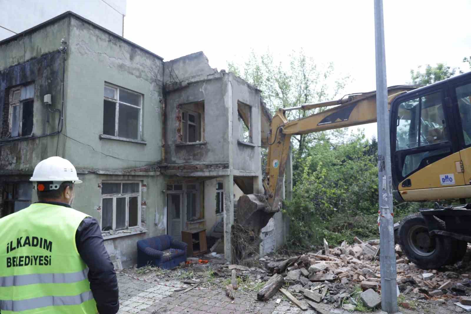 tehlike olusturan ve suc yuvasina donen metruk binalar yikiliyor 2