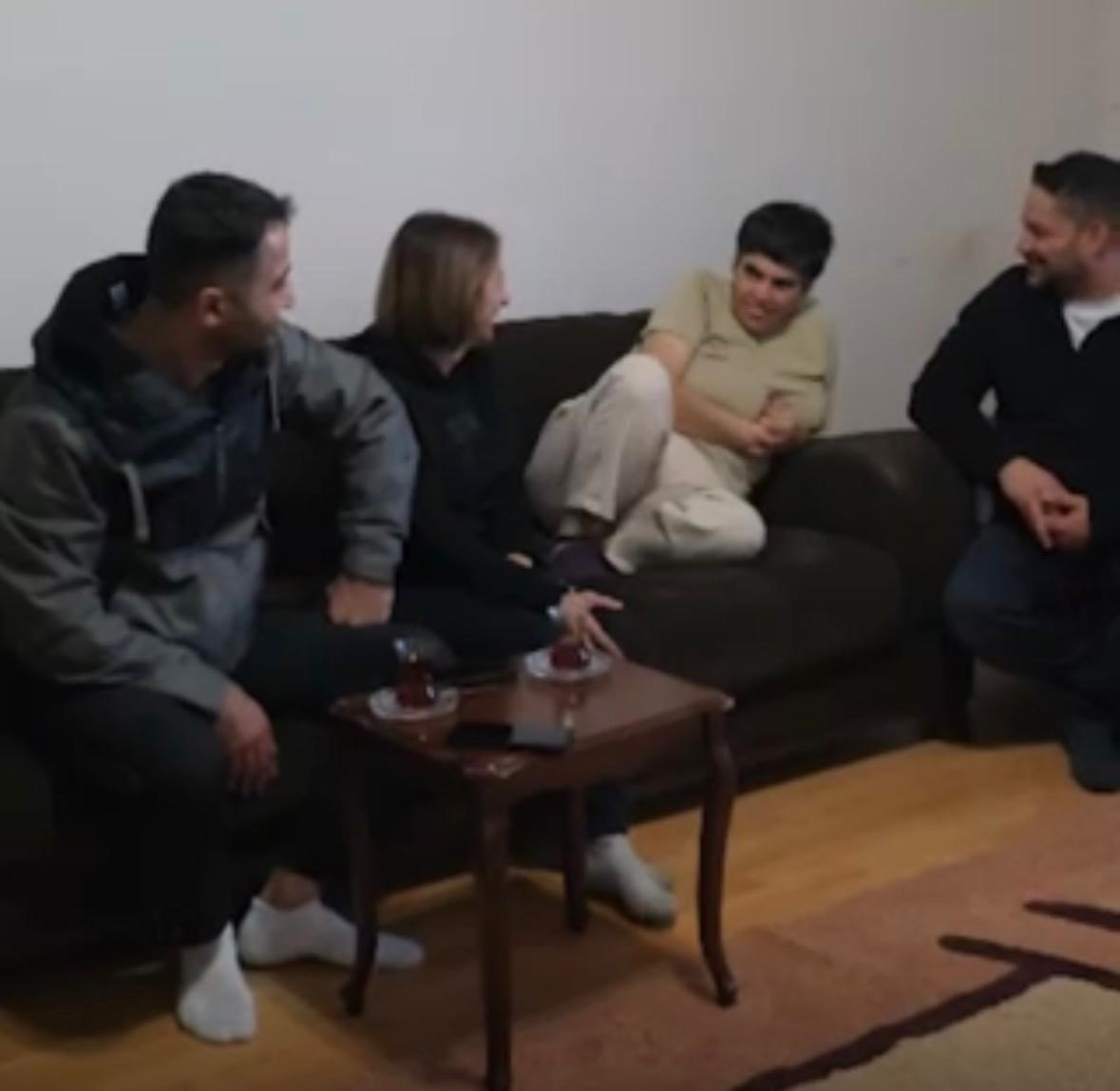tek hayali umreye gitmek olan zihinsel engelli fatmanin hayali gercege donustu 0 AbgmY6bP
