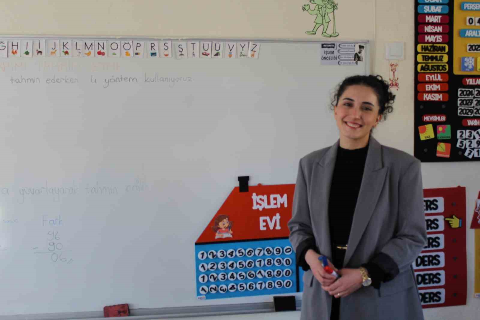 tek ogretmen dort ogrenci koy okuluna yurek isitan dokunus 5 NKbEKSyA