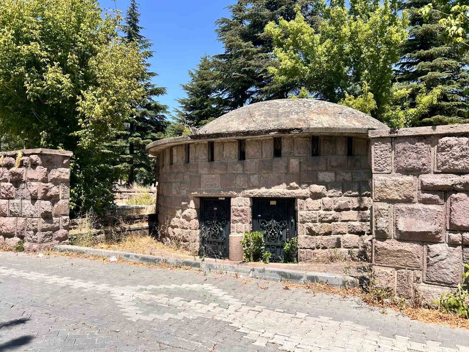 tek parti doneminde krematoryumolu yakma tesisi olarak yapildi kemik deposu olarak kullanildi 1 zZFgXU6e