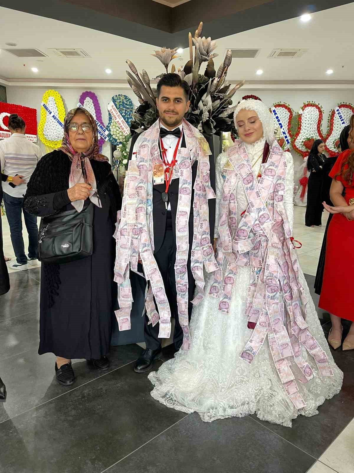 tek torununa dugunde taki olarak ev araba ve tarla hediye etti 2 Zf1kAmyw
