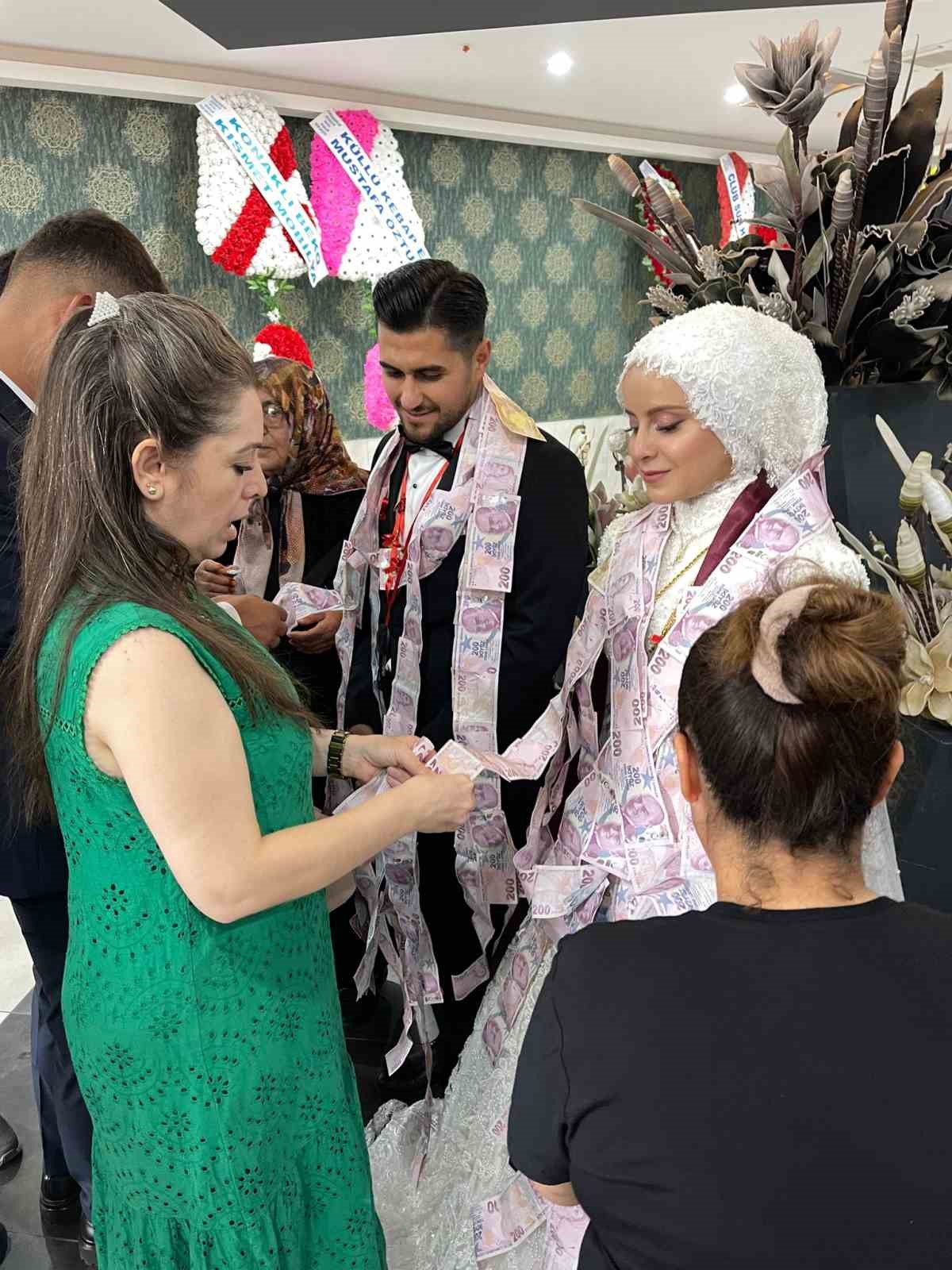 tek torununa dugunde taki olarak ev araba ve tarla hediye etti 6 4ENtXb6B