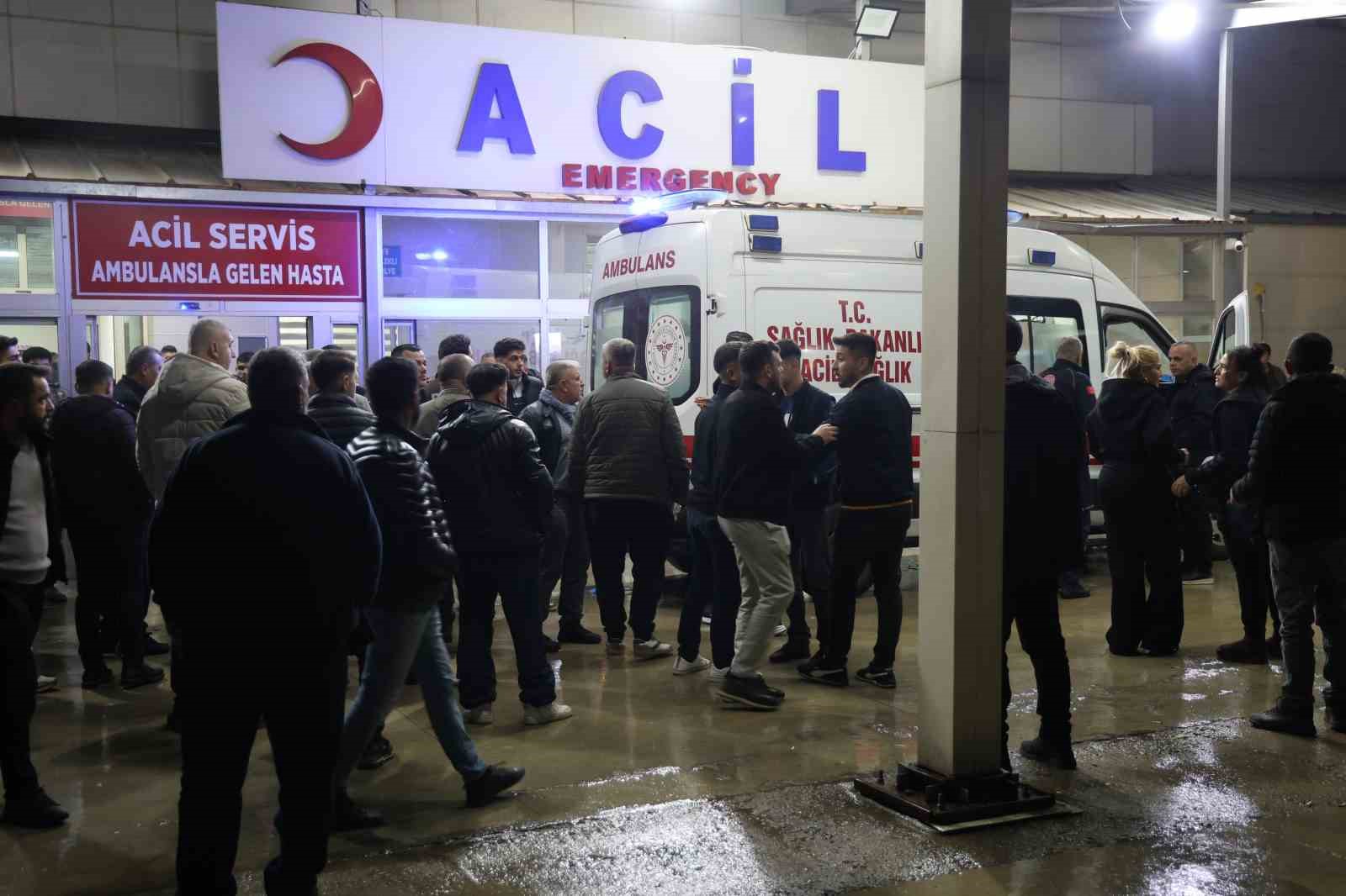 Tekel bayisinde bıçaklı kavga: 1 ölü, 1 yaralı 5 tekel bayisinde bicakli kavga 1 olu 1 yarali 1 q2J2Od2P