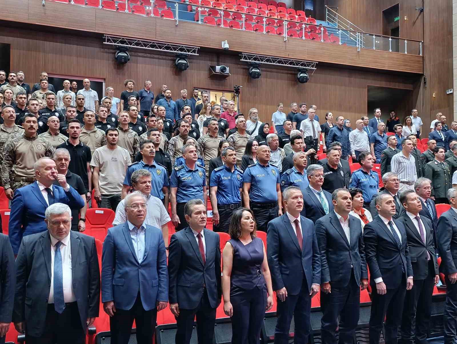 tekirdag emniyet muduru turanli 15 temmuzu anlatti istanbul polisinin en uzun gecesiydi 4 ercClPL6