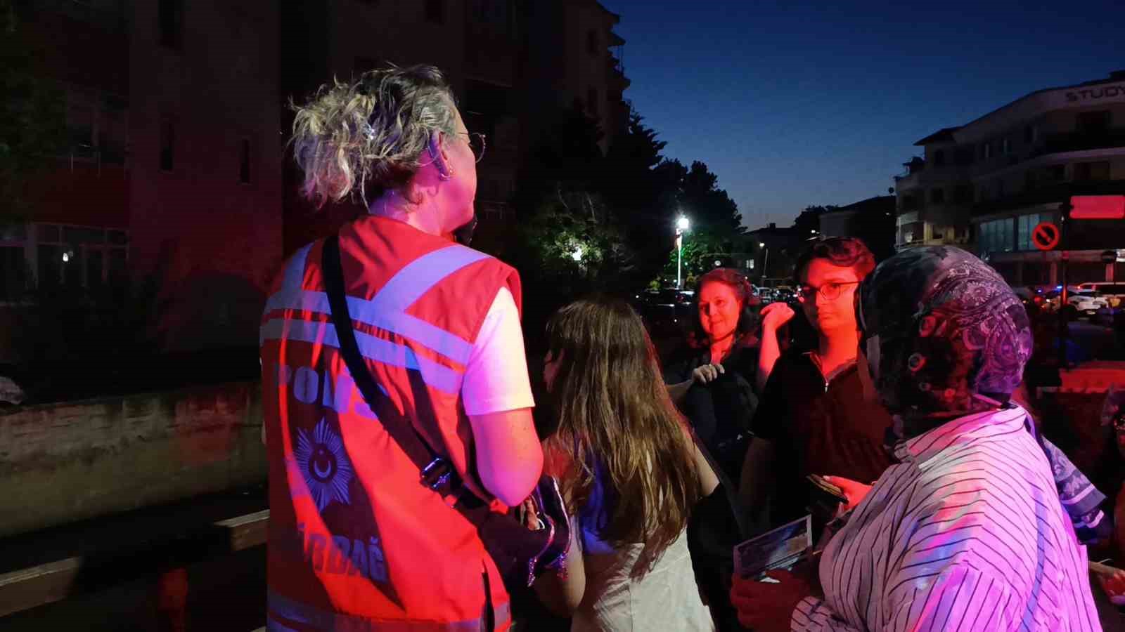Tekirdağ Emniyeti’nden sahilde "Huzuru Birlikte Koruyalım" çağrısı 6 tekirdag emniyetinden sahilde huzuru birlikte koruyalim cagrisi 2 bqhpsqKj