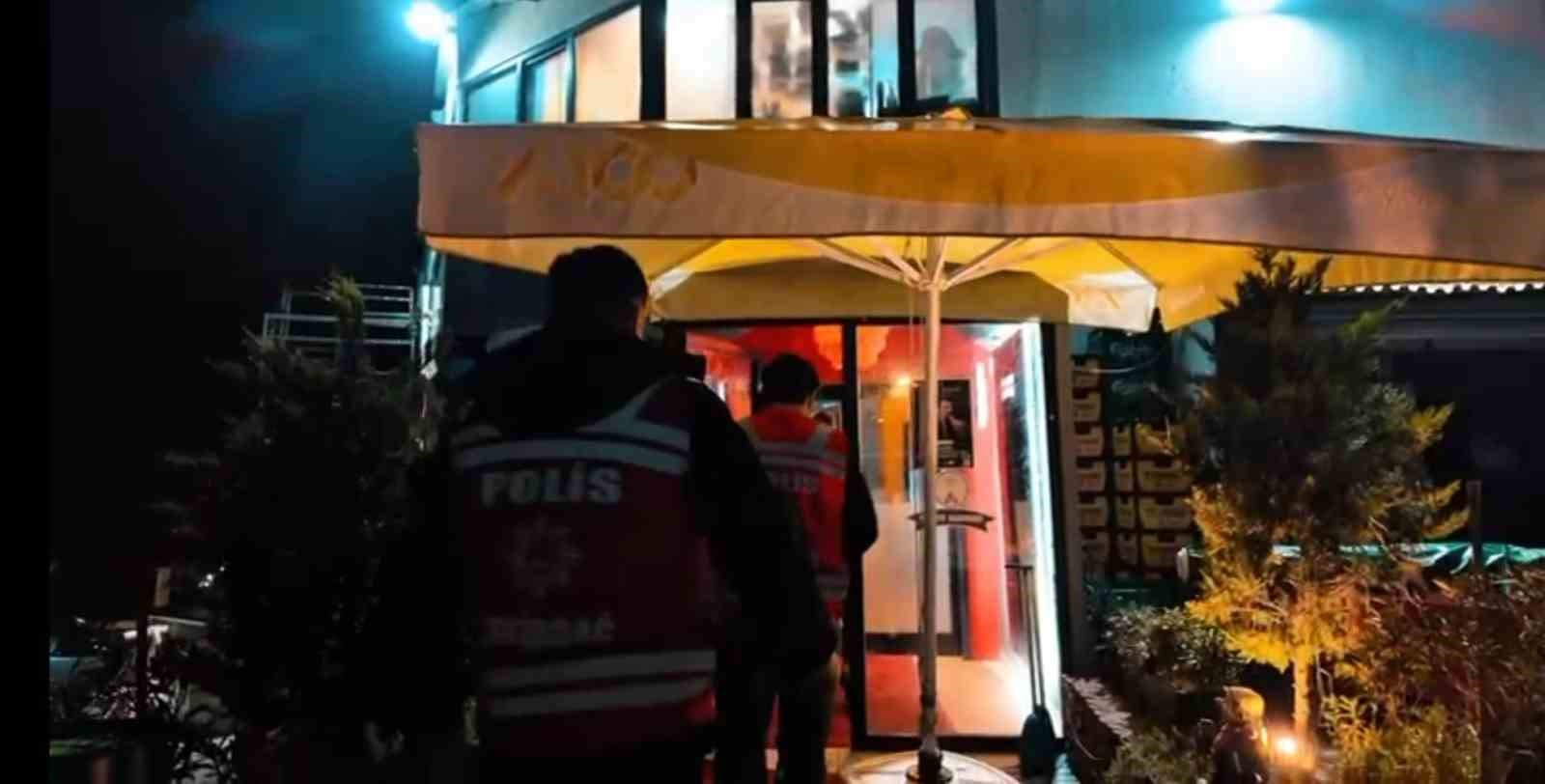 Tekirdağ genelinde ’Huzur Uygulaması’: 3 bin 415 kişi sorgulandı, 140 iş yeri denetlendi 6 tekirdag genelinde huzur uygulamasi 3 bin 415 kisi sorgulandi 140 is yeri denetlendi 2 KeXUm6zp