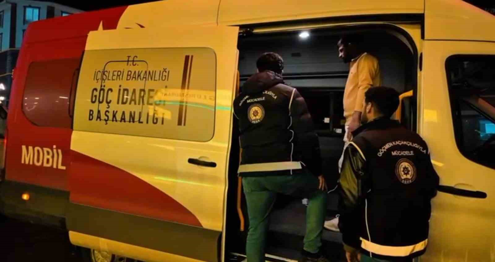 Tekirdağ genelinde ’Huzur Uygulaması’: 3 bin 415 kişi sorgulandı, 140 iş yeri denetlendi 9 tekirdag genelinde huzur uygulamasi 3 bin 415 kisi sorgulandi 140 is yeri denetlendi 5 WYXMnI8v