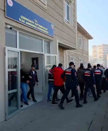 tekirdag-merkezli-dolandiricilik-operasyonu-6-tutuklama-milyonlarca-liralik-vurgun-ortaya-cikarildi-nyAwGrg8.jpg