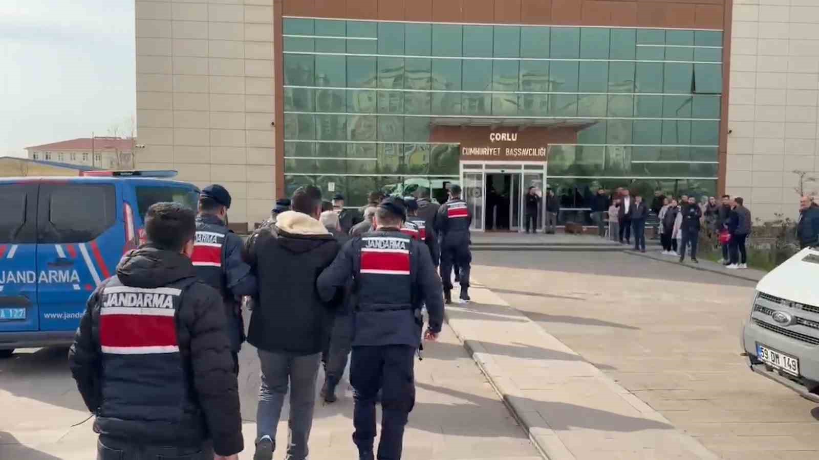 Tekirdağ merkezli tefecilik operasyonu: 10 adrese operasyon 4 tekirdag merkezli tefecilik operasyonu 10 adrese operasyon 0 Sd9GjuKK