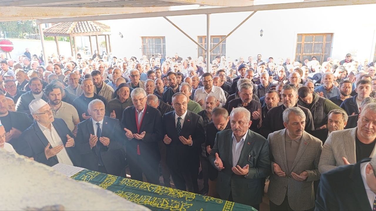 tekirdag valisinin agabeyi sakaryada son yolculuguna ugurlandi 2 GzEHfhDl