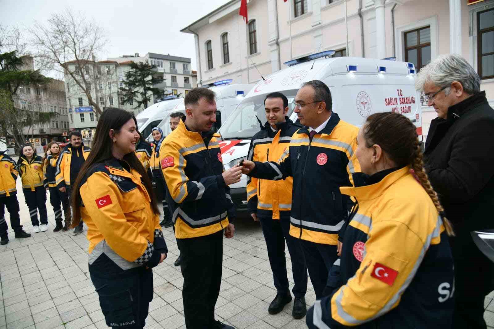 Tekirdağ’a 6 yeni ambulans 7 tekirdaga 6 yeni ambulans 3 1HFDRldk