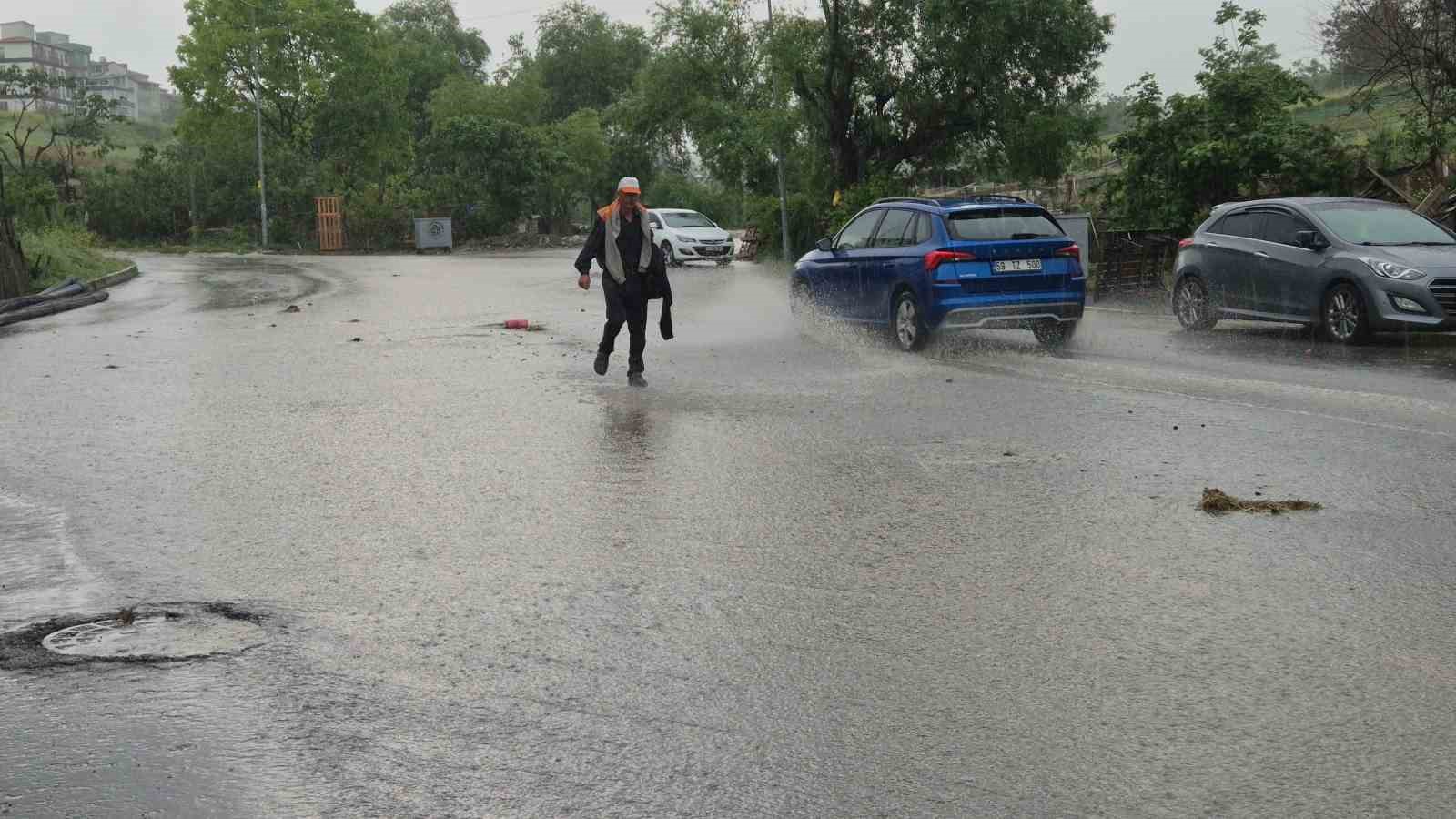 tekirdagda 10 dakikalik saganak hayati felc etti 2 AZX67kAN