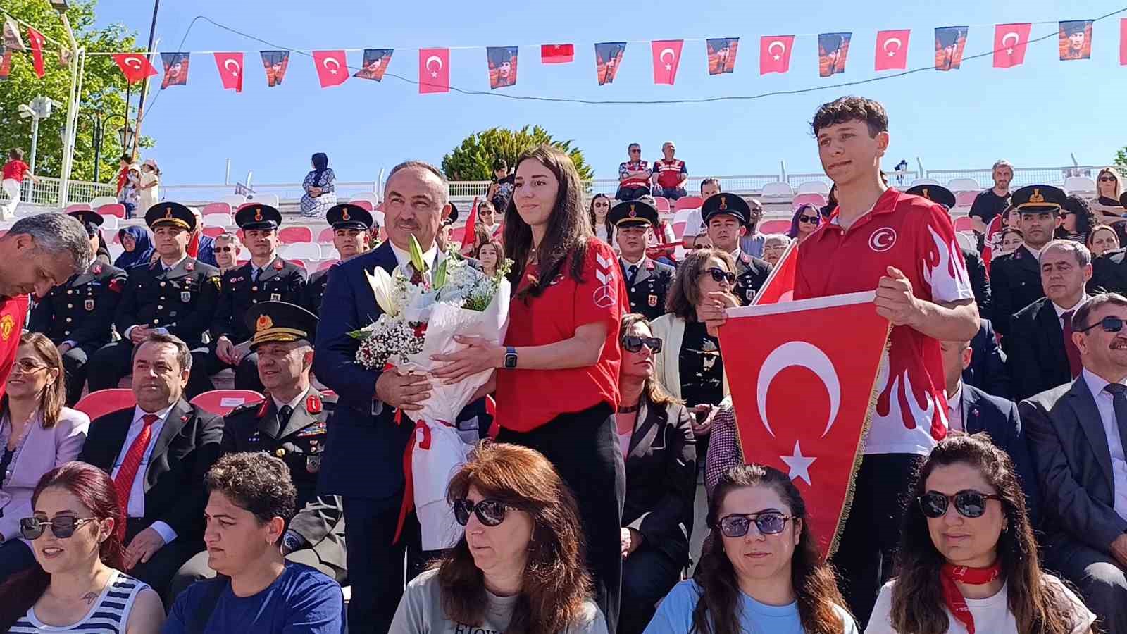 tekirdagda 19 mayis genclik ve spor bayrami kutlandi 4 mkdYFZsZ