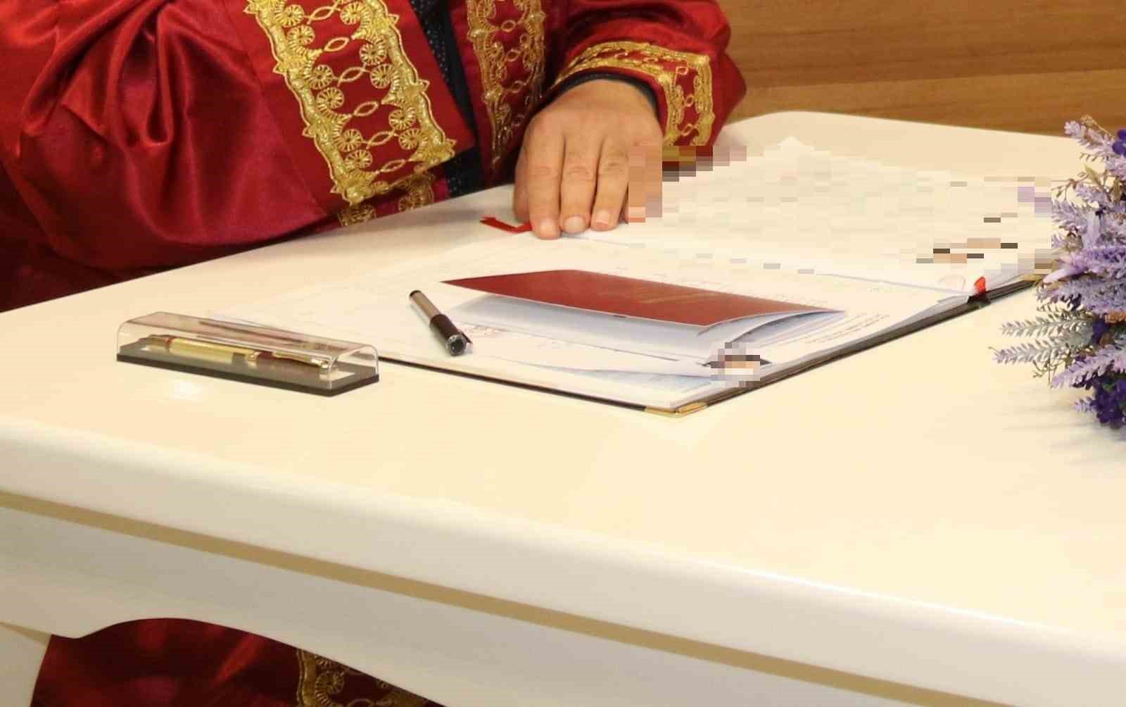 tekirdagda 2025 yilinda 7 bin 237 evlilik ve 3 bin 258 bosanma gerceklesti 0 BM8Qgevk