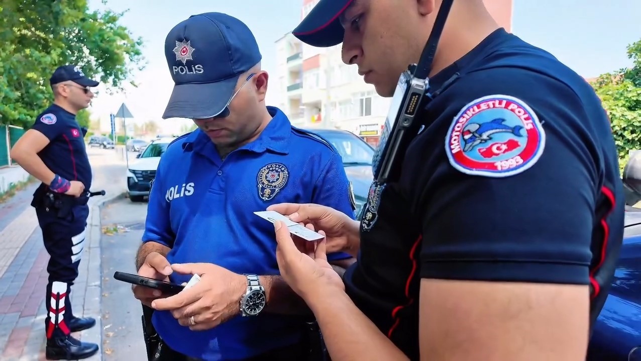 Tekirdağ’da 3 günde 11 bin 587 kişi sorgulandı 4 tekirdagda 3 gunde 11 bin 587 kisi sorgulandi 0 XwT2mhC7