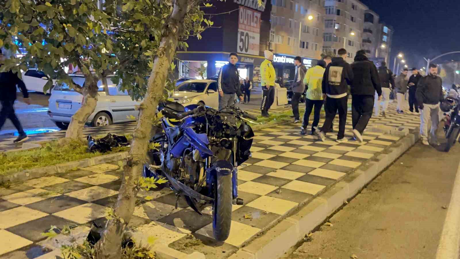 Tekirdağ’da 3 kişinin yaralandığı iki ayrı motosiklet kazası görüntülendi 9 tekirdagda 3 kisinin yaralandigi iki ayri motosiklet kazasi goruntulendi 5 iE3BaGdq