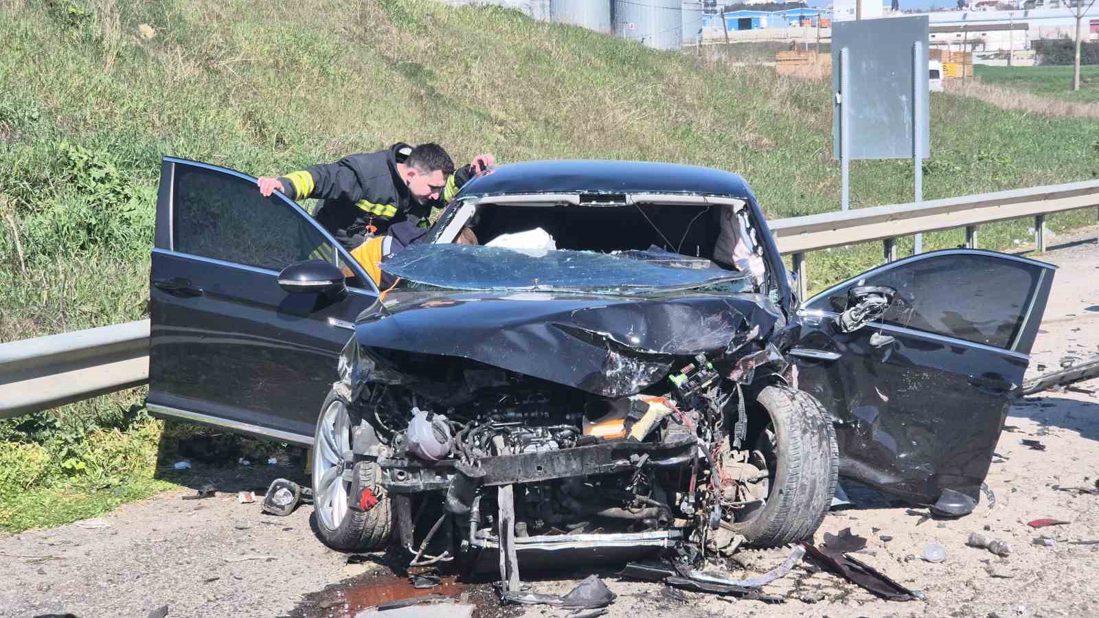 tekirdagda 4 aracli zincirleme kaza 5 yarali 0 cXGn36VJ