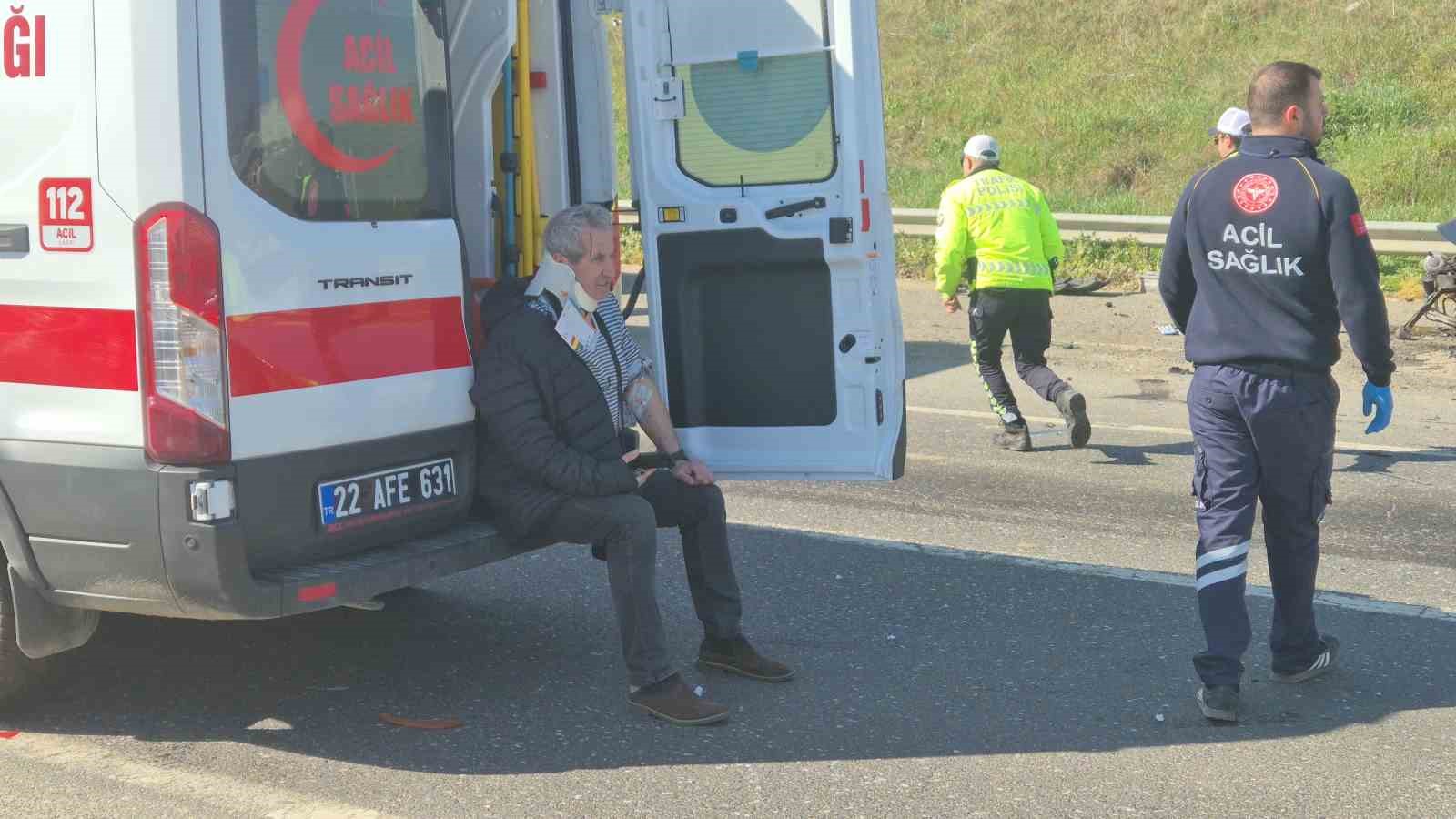 tekirdagda 4 aracli zincirleme kaza 5 yarali 1 HRnKaRSp