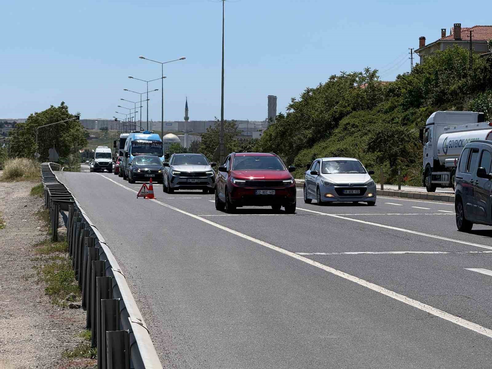 tekirdagda bayram donusu trafigi yogunlugu tekirdag istanbul karayolunda agir vasitalara kisitlama 1 47YM692L
