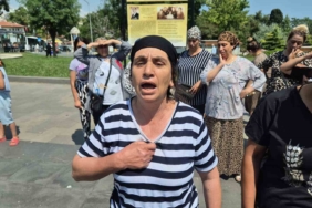 tekirdagda-bicakli-kavgada-olen-cocuk-topraga-verildi-1IqiewBD.jpg