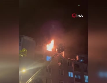 tekirdagda-bir-apartmanda-patlama-sonrasi-yangin-cikti-rRGTYlcI.jpg
