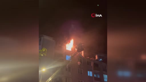 tekirdagda-bir-apartmanda-patlama-sonrasi-yangin-cikti-rRGTYlcI.jpg