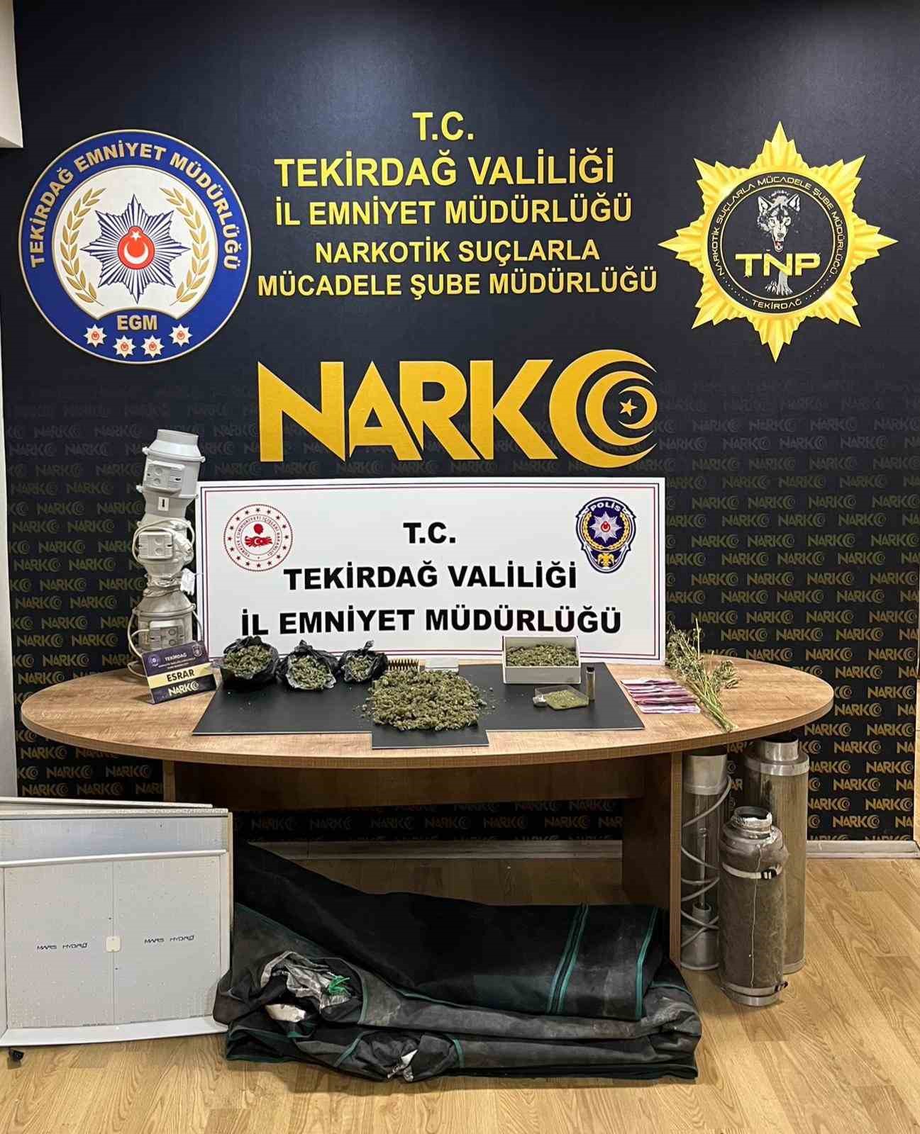 Tekirdağ’da Bir haftada 124 operasyon: Uyuşturucu tacirlerine ağır darbe 19 tutuklama 8 tekirdagda bir haftada 124 operasyon uyusturucu tacirlerine agir darbe 19 tutuklama 4 quHjtffP