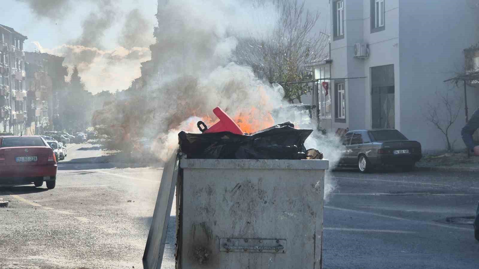 tekirdagda cop konteynerinde yangin panigi 0 8UknlLsw