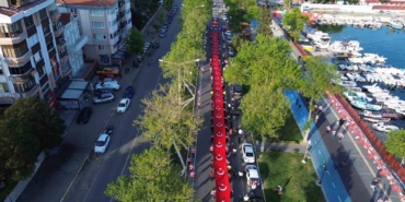 tekirdagda-dev-bayrakla-genclik-yuruyusu-FXe6WwBN.jpg