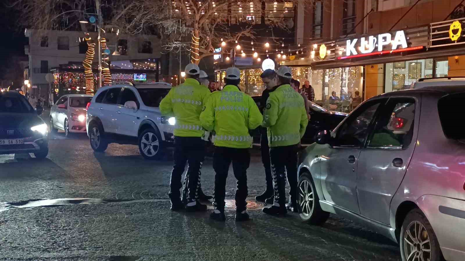 tekirdagda dur ihtarina uymayan surucu aracini birakip kacti surucuye 210 bin tl ceza uygulandi
