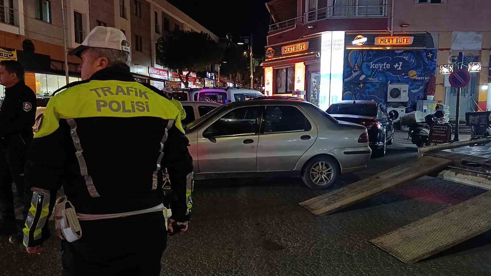 tekirdagda dur ihtarina uymayan surucu aracini birakip kacti surucuye 210 bin tl ceza uygulandi SAY3NX9L
