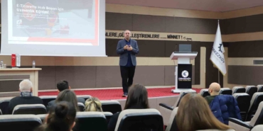 tekirdagda-e-ticaret-ve-dijital-donusum-semineri-gerceklestirildi-zN4f9Z7x.jpg