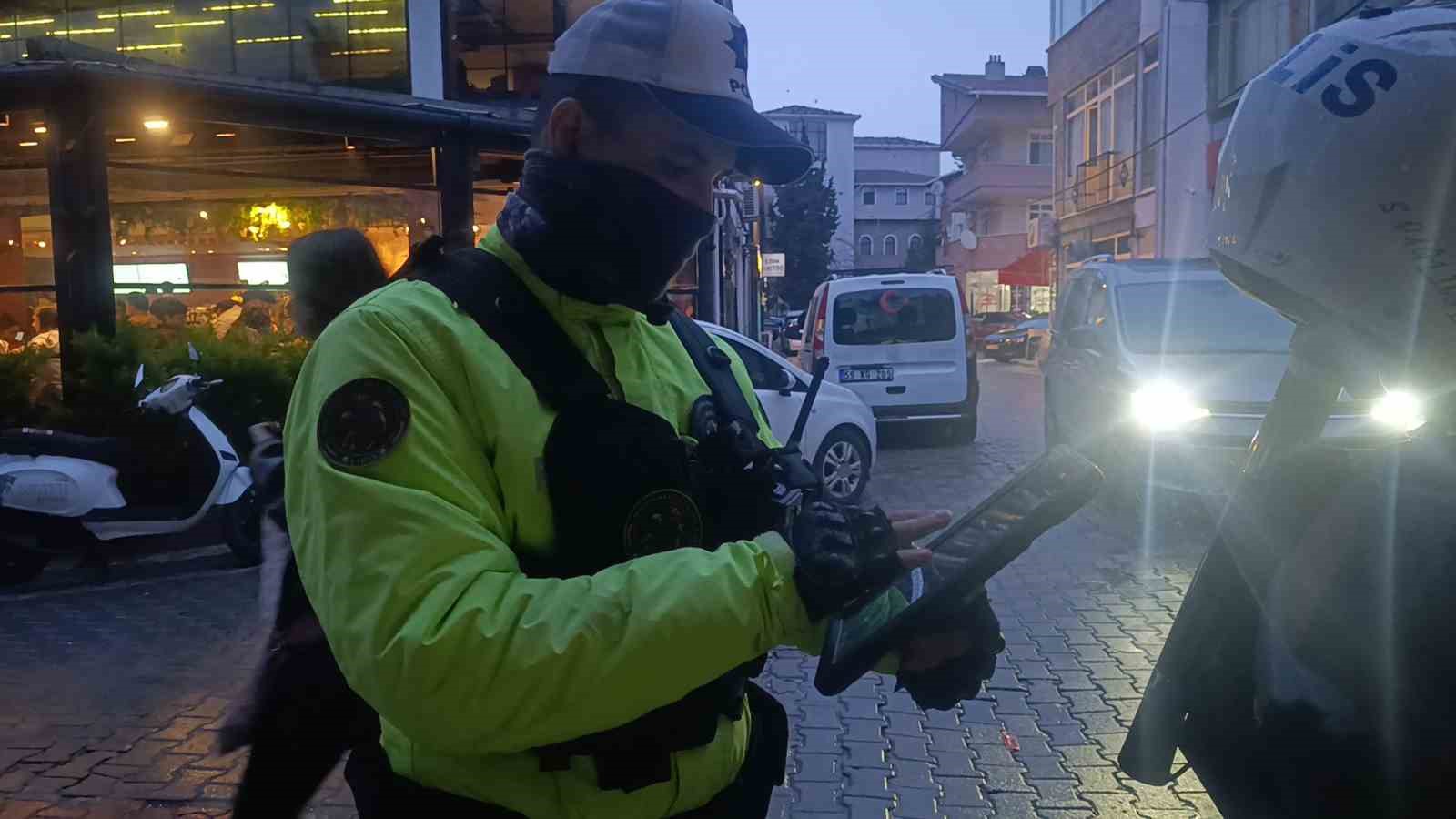Tekirdağ’da ehliyetsiz araç kullanan sürücüye 80 bin lira ceza 4 tekirdagda ehliyetsiz arac kullanan surucuye 80 bin lira ceza 0 qYDKAwhY