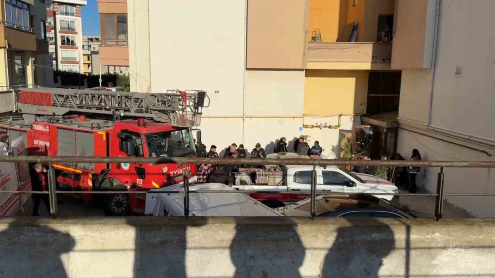 Tekirdağ’da evde yangın: Yaşlı kadının cansız bedeni bulundu 5 tekirdagda evde yangin yasli kadinin cansiz bedeni bulundu 1 ghUA2viK