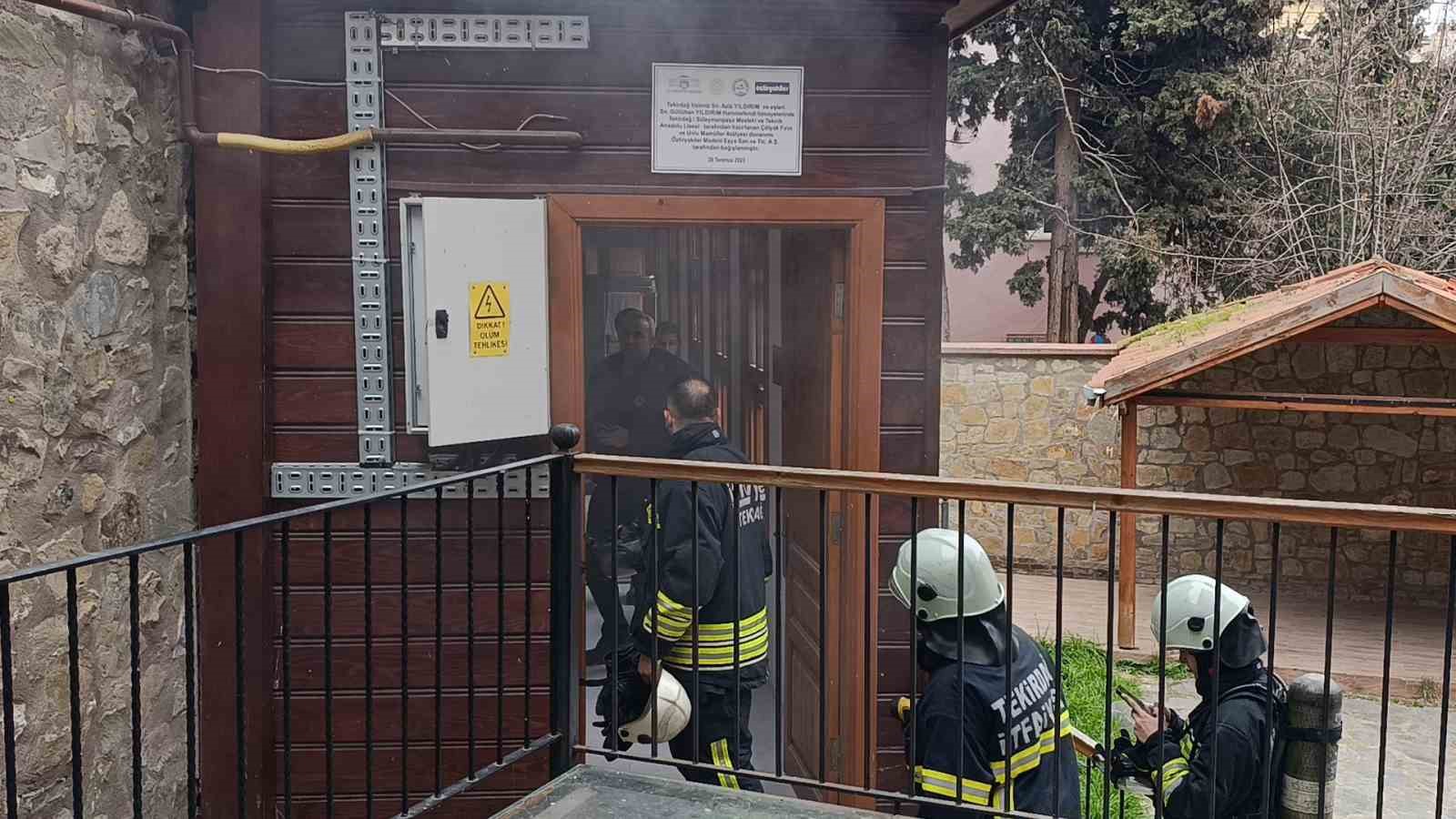 tekirdagda firinda yangin panigi 4 5ZKYhL3Z
