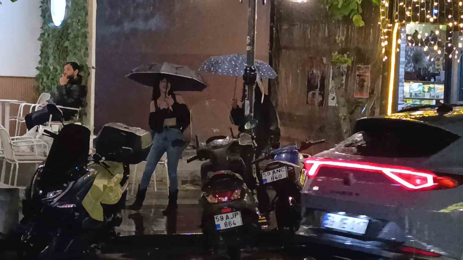 tekirdagda gece saatlerinde saganak yagis etkili oldu 0 35sX4IpG