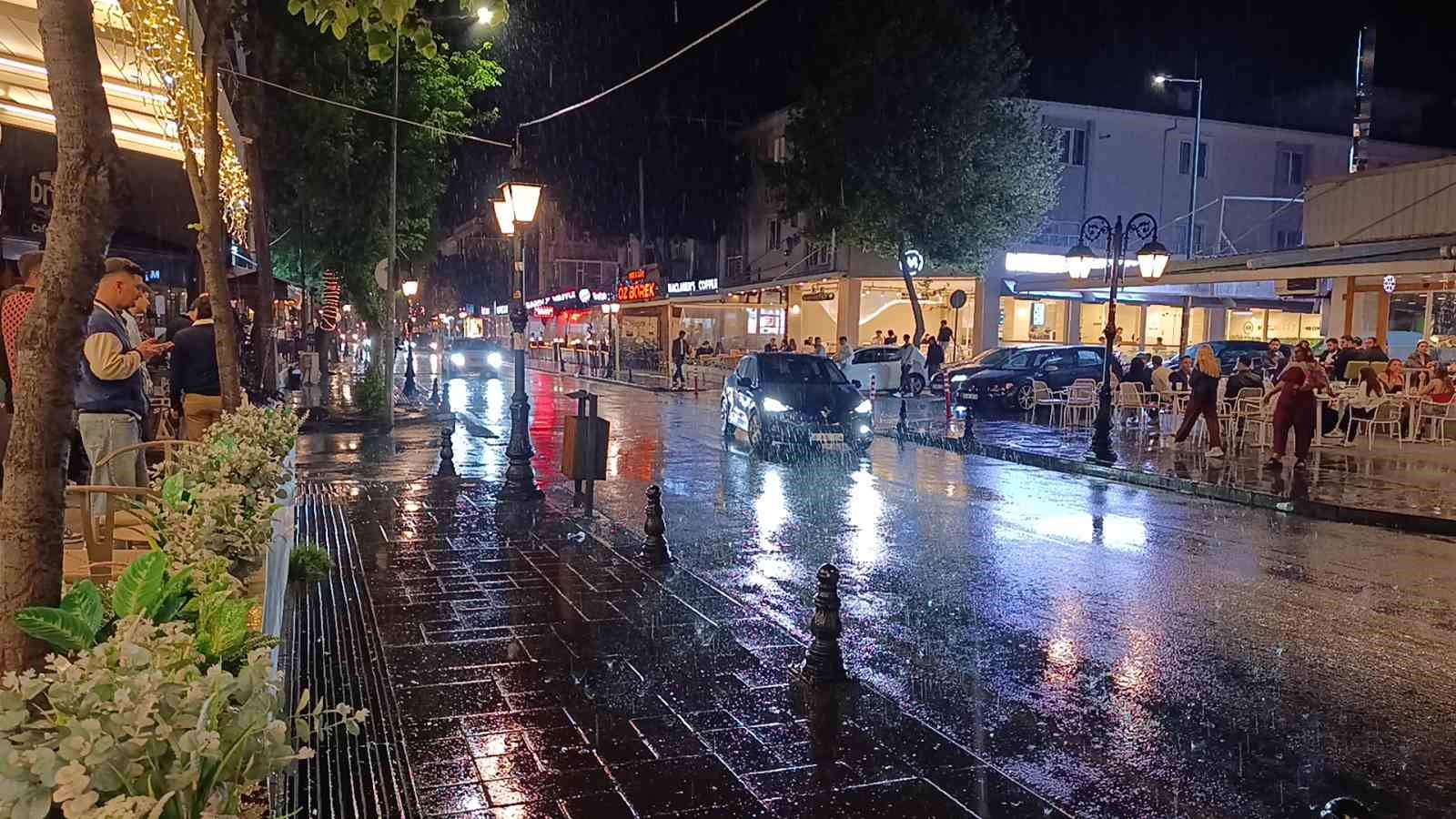 tekirdagda gece saatlerinde saganak yagis etkili oldu 2 TbarnEbT