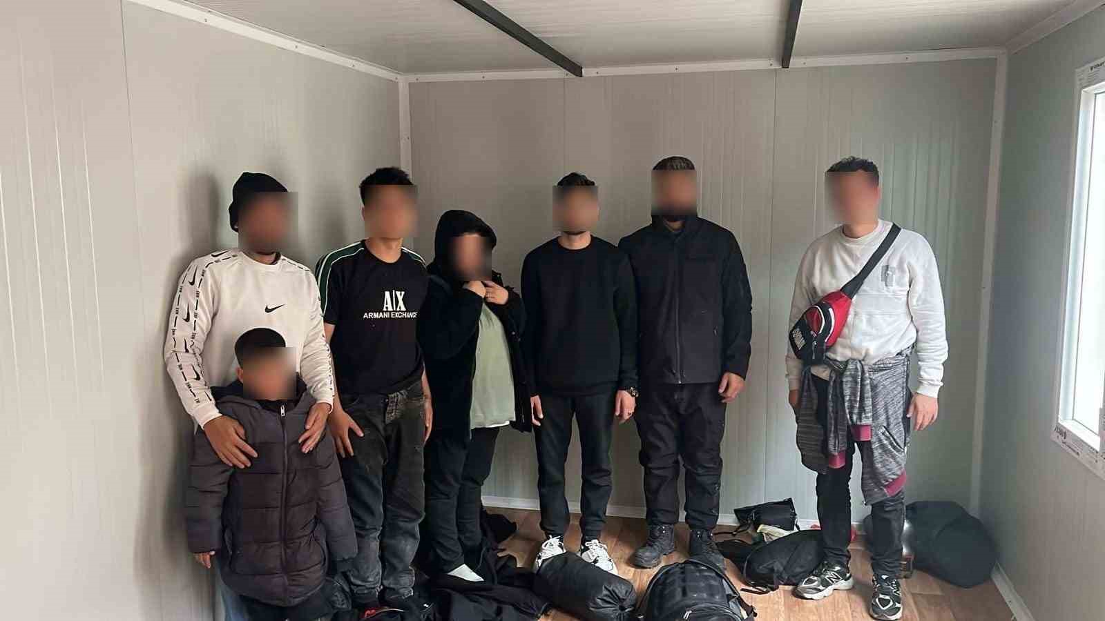 tekirdagda gocmen kacakciligi operasyonu 5 kisi tutuklandi 19 gocmen yakalandi 1 8DjEjKPp