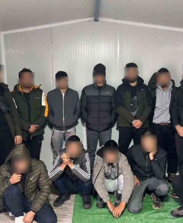 tekirdagda-gocmen-kacakciligi-operasyonu-5-kisi-tutuklandi-19-gocmen-yakalandi-4XQLLXeJ.jpg