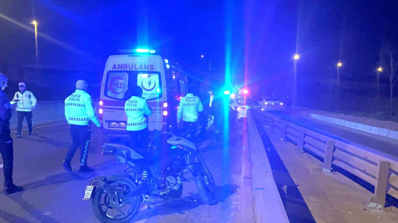 tekirdagda iki motosiklet carpisti 3 yarali 0 PpgdaRcC