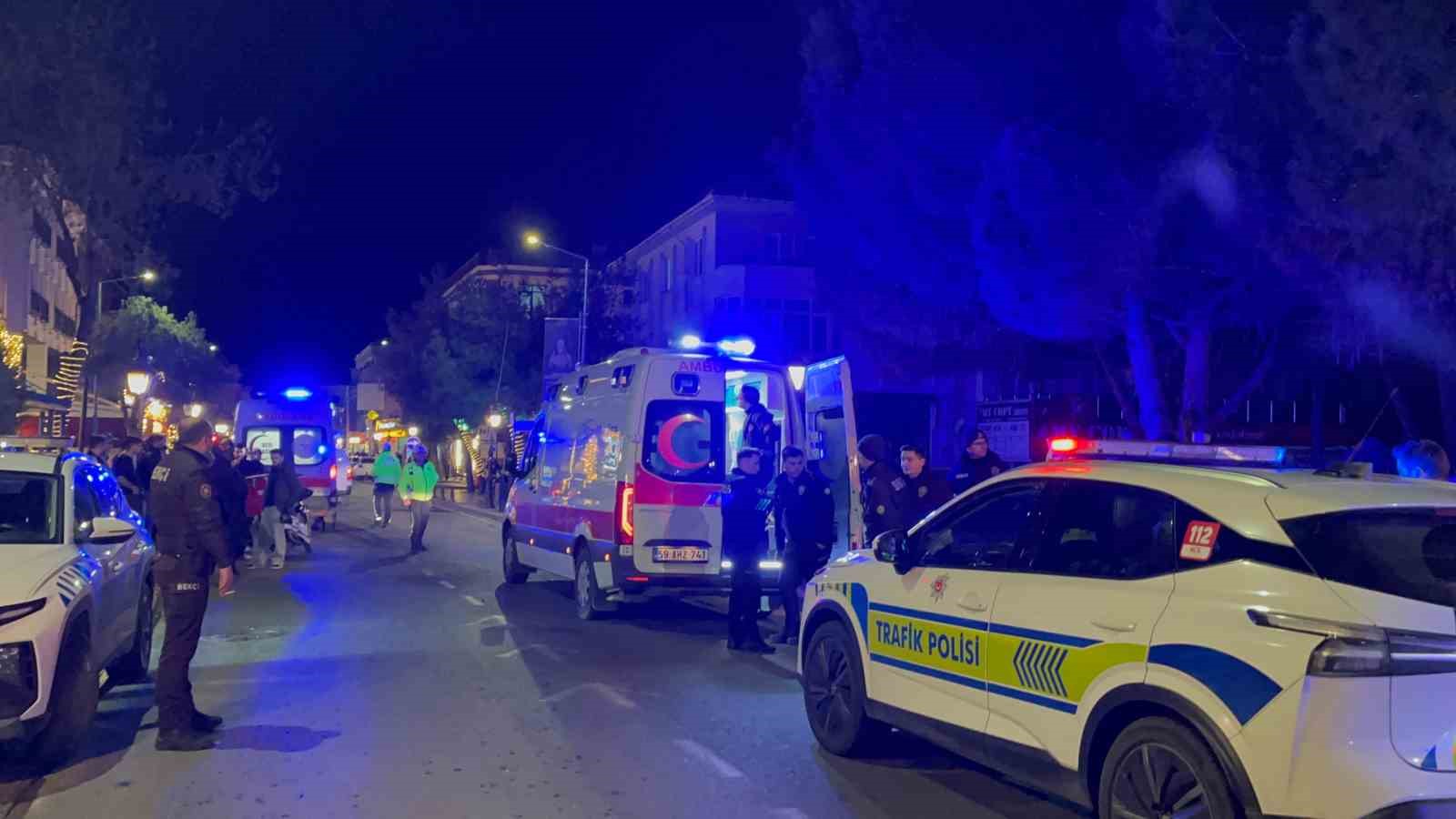 tekirdagda iki motosiklet kafa kafaya carpisti 2 yarali 3 gPWh2gvc