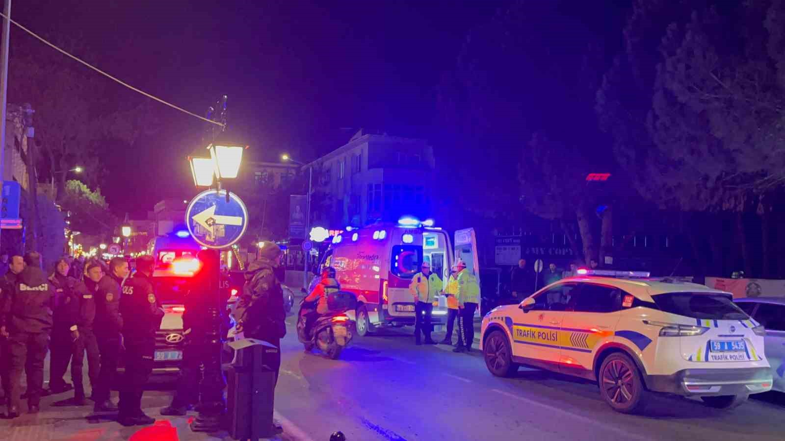 tekirdagda iki motosiklet kafa kafaya carpisti 2 yarali 8 SGFz9CPm