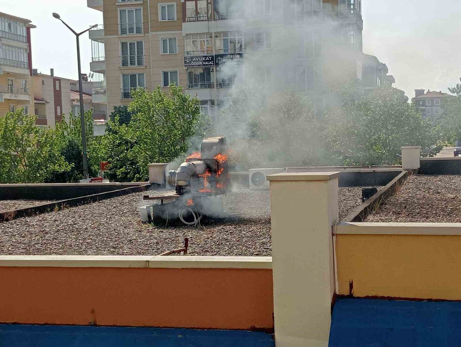 tekirdagda is yerindeki yangin otoparktaki araclara sicramadan sonduruldu 0