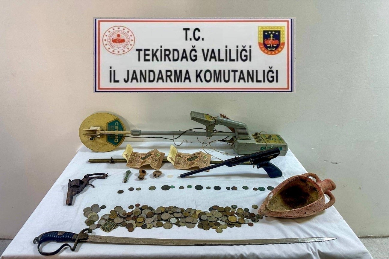 Tekirdağ’da jandarmadan mart ayında kapsamlı operasyon: 277 şüpheli yakalandı, 13’ü tutuklandı 8 tekirdagda jandarmadan mart ayinda kapsamli operasyon 277 supheli yakalandi 13u tutuklandi 4 VAhYkzg3
