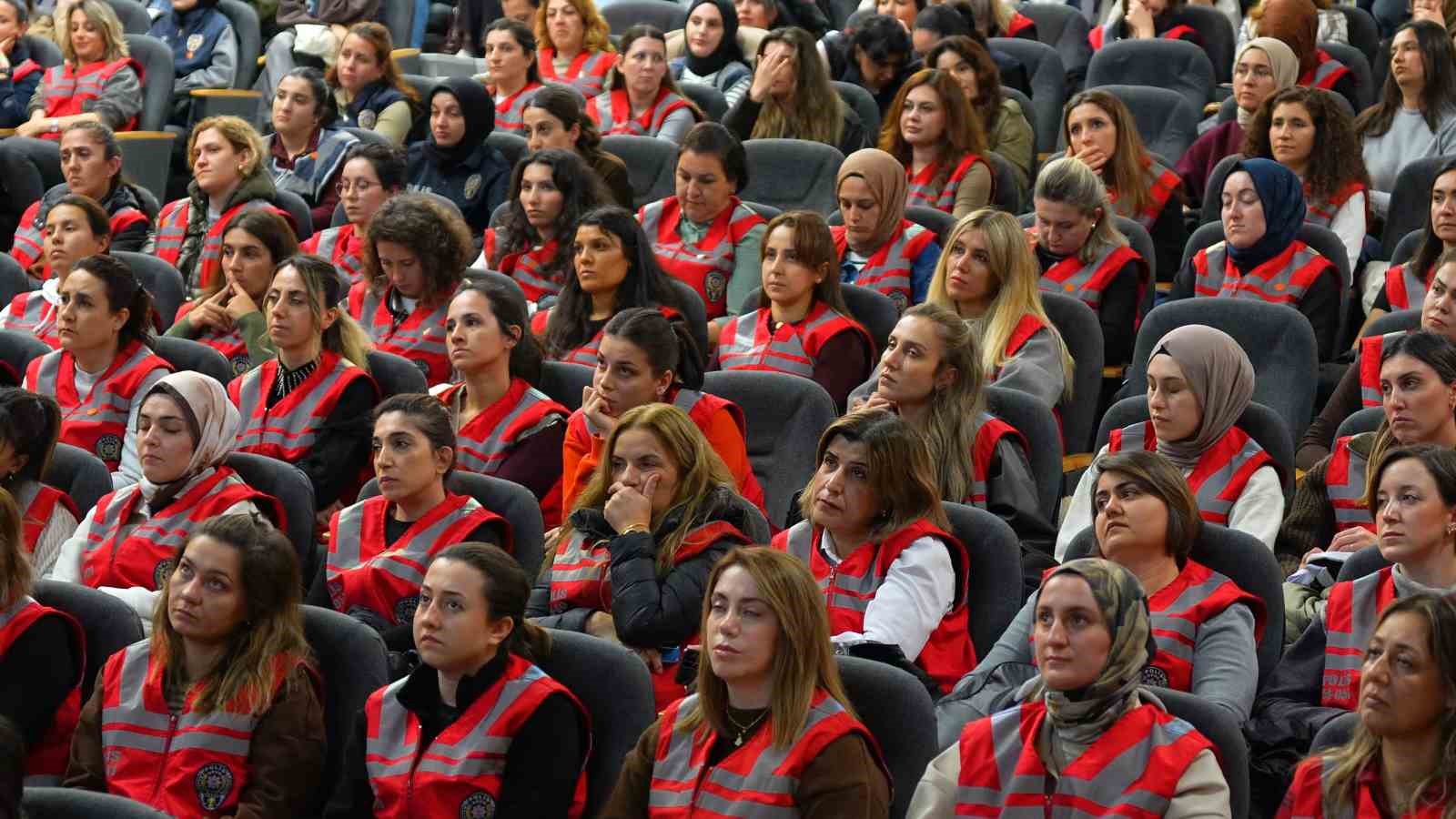 tekirdagda kadin polisler kadin yasal haklari egitimi konferansinda bilgilendirildi 0 yedLZq2t