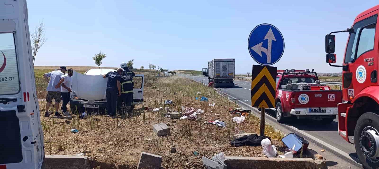 tekirdagda kamyon ile otomobil carpisti 2 olu 3 yarali 2
